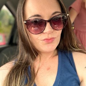 Meet your Posher, Tabitha